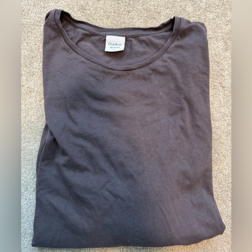 Outdoor voices men’s scoop neck t shirt